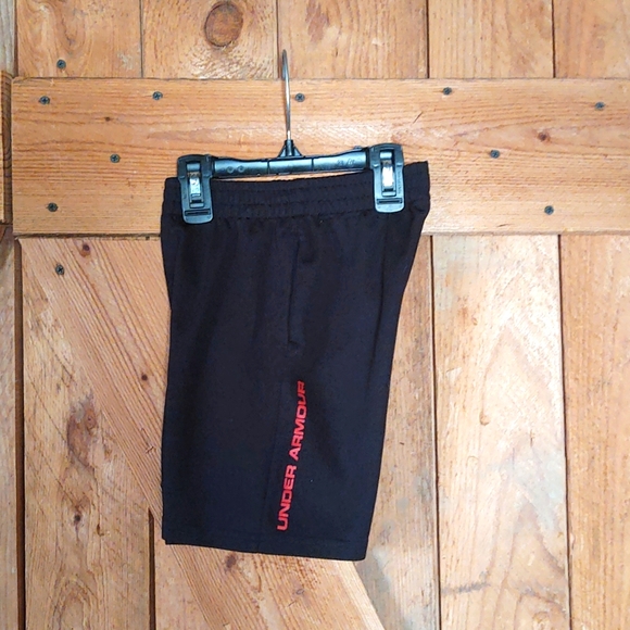 Boys Size 4 Summer Tank Outfit Under Armour - Picture 7 of 9